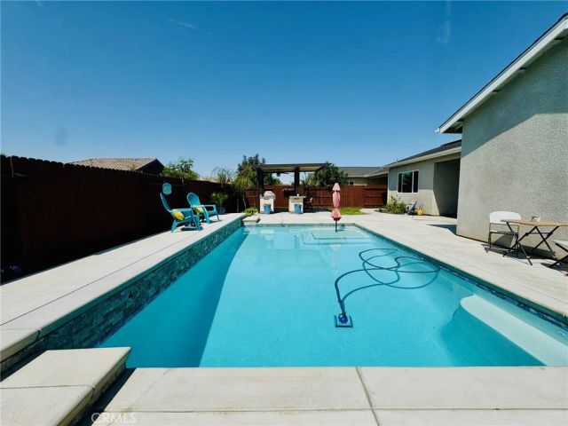 5803 Hawthorn Tree, Bakersfield, CA 93313