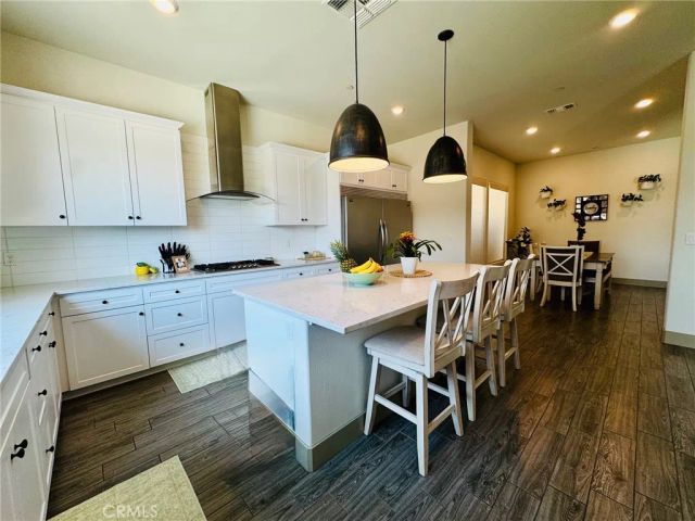 5803 Hawthorn Tree, Bakersfield, CA 93313