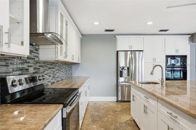 23328 CHRISTIAN CIRCLE, Brooksville, FL 34601