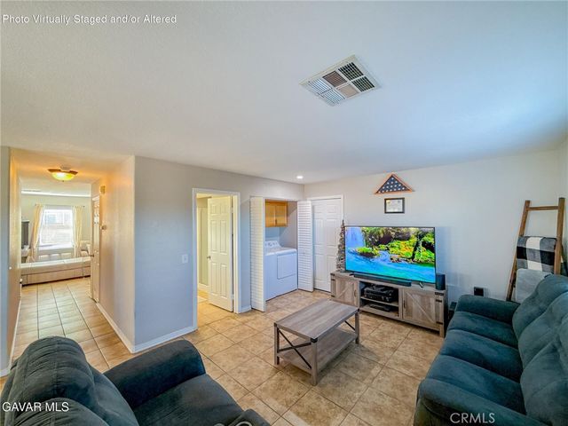43956 Gillan Avenue, Lancaster, CA 93535