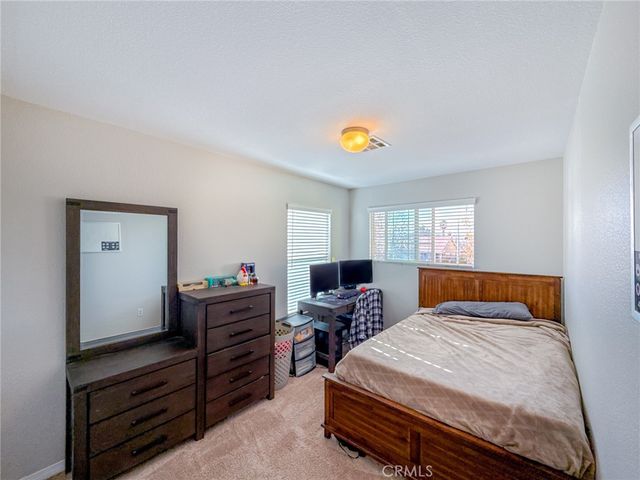 43956 Gillan Avenue, Lancaster, CA 93535