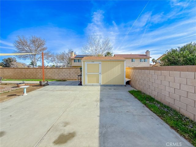 43956 Gillan Avenue, Lancaster, CA 93535