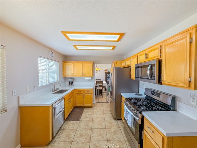 43956 Gillan Avenue, Lancaster, CA 93535
