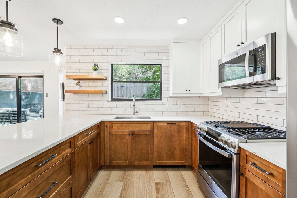 6610 Mesa Hollow DR, Austin, TX 78750