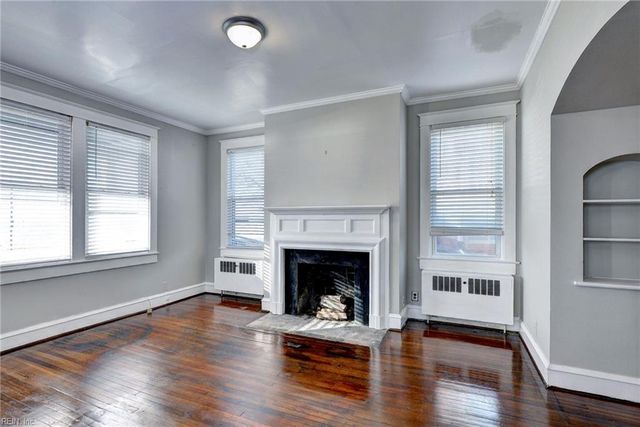 715 Chesapeake AVE, Hampton, VA 23661