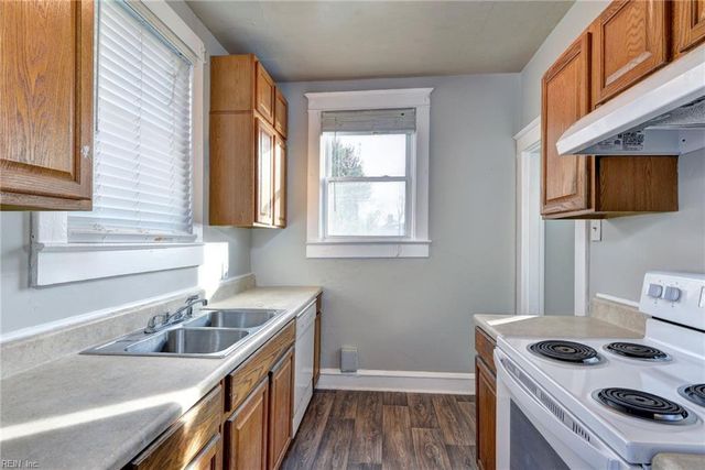 715 Chesapeake AVE, Hampton, VA 23661