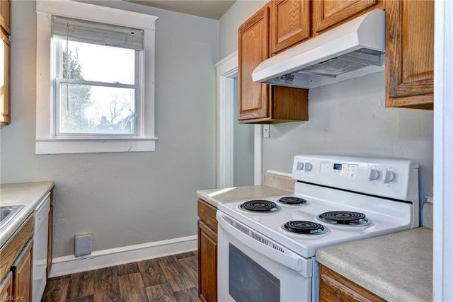 715 Chesapeake AVE, Hampton, VA 23661