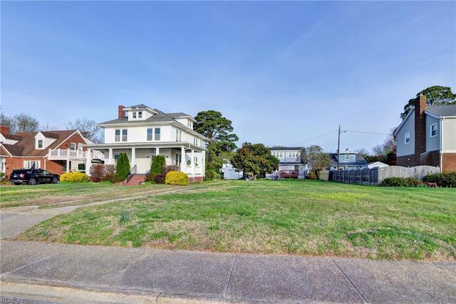 715 Chesapeake AVE, Hampton, VA 23661