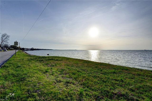 715 Chesapeake AVE, Hampton, VA 23661