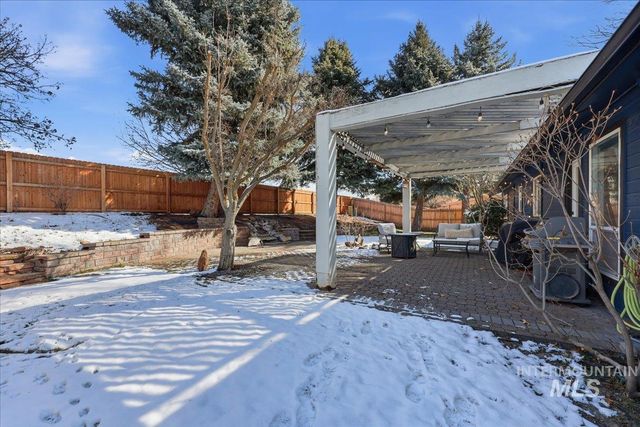 1378 N Trail Creek Way, Eagle, ID 83616