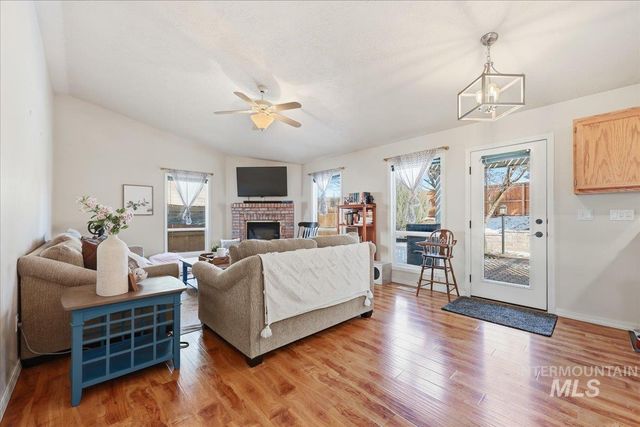 1378 N Trail Creek Way, Eagle, ID 83616