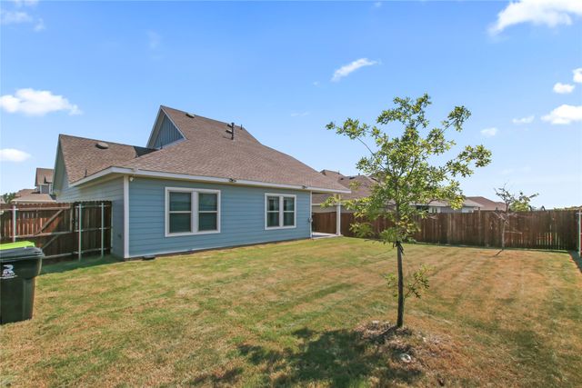 755 Amelia Court, Pilot Point, TX 76258