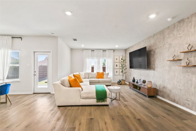 755 Amelia Court, Pilot Point, TX 76258