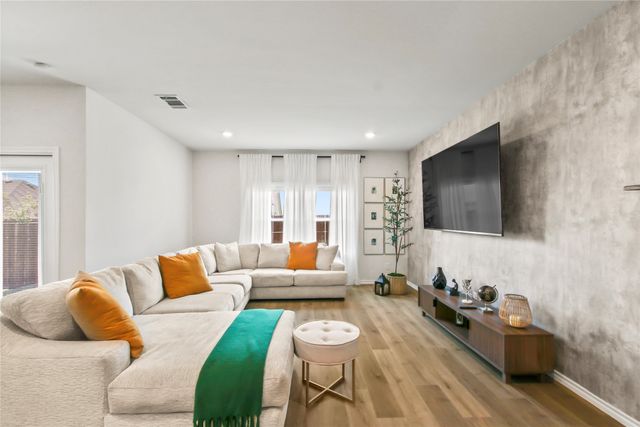 755 Amelia Court, Pilot Point, TX 76258