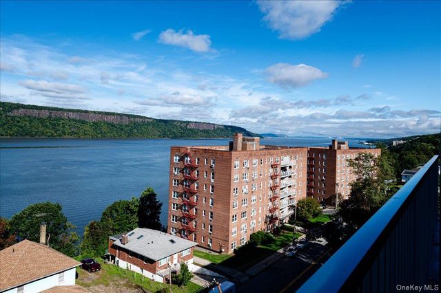 678 Warburton Avenue 7I-7J, Yonkers, NY 10701