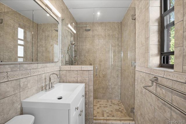 678 Warburton Avenue 7I-7J, Yonkers, NY 10701