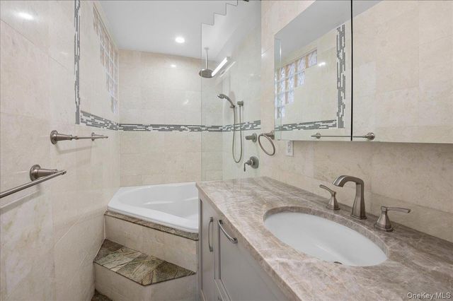 678 Warburton Avenue 7I-7J, Yonkers, NY 10701