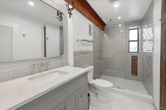 678 Warburton Avenue 7I-7J, Yonkers, NY 10701