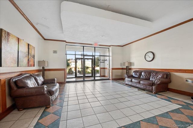 678 Warburton Avenue 7I-7J, Yonkers, NY 10701