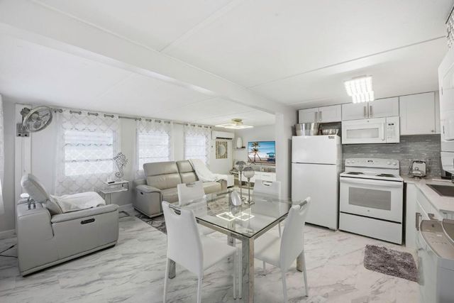 21 Hibiscus Drive I, Briny Breezes, FL 33435