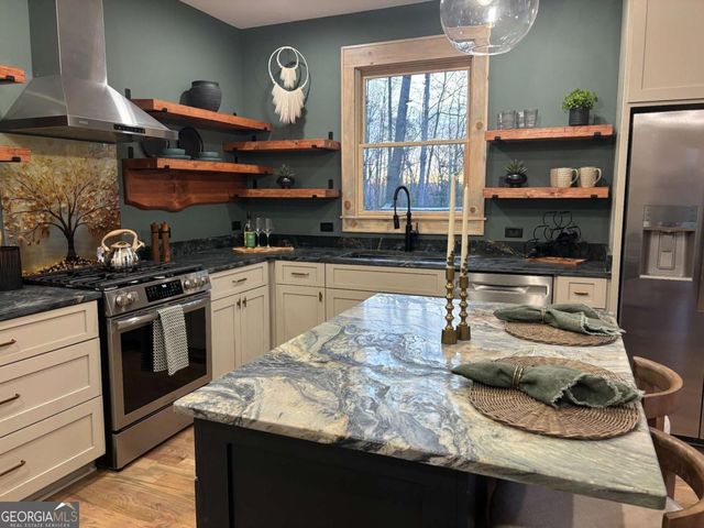 70 Cascading Brook Lane, Blue Ridge, GA 30513