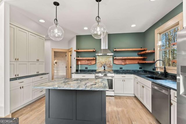 70 Cascading Brook Lane, Blue Ridge, GA 30513