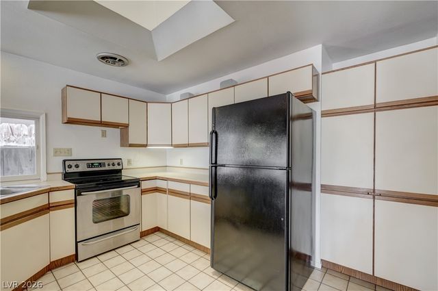 3021 Milo Way, Las Vegas, NV 89102