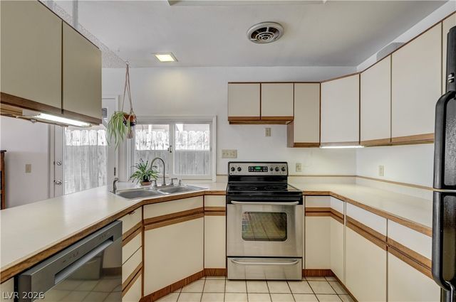 3021 Milo Way, Las Vegas, NV 89102