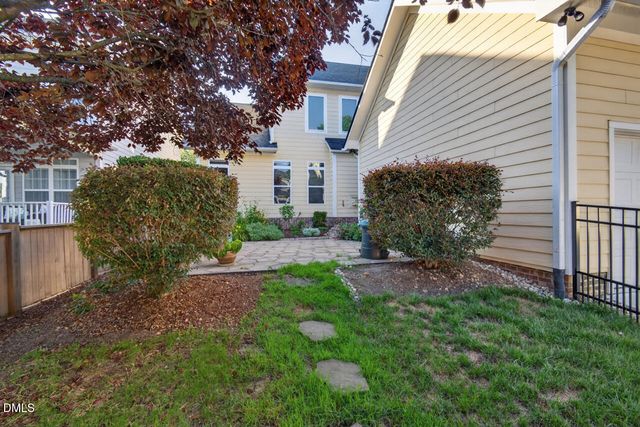 69 Fallenwood Lane, Chapel Hill, NC 27516