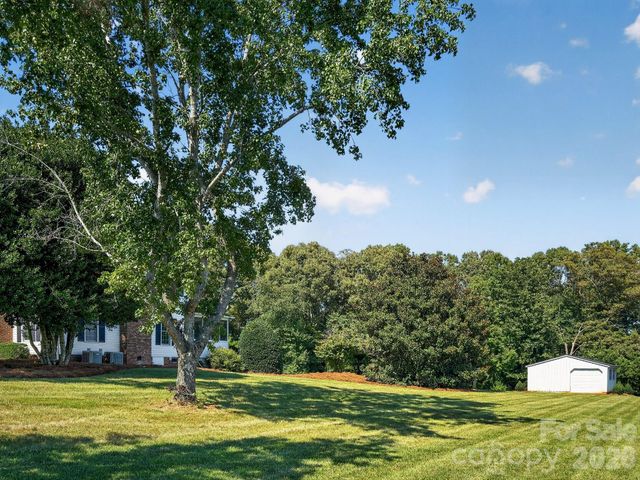 1186 Morningstar Lake Road, Forest City, NC 28043