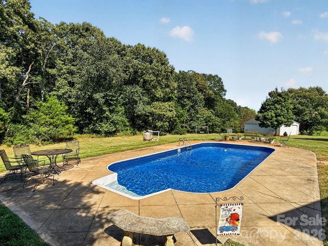 1186 Morningstar Lake Road, Forest City, NC 28043