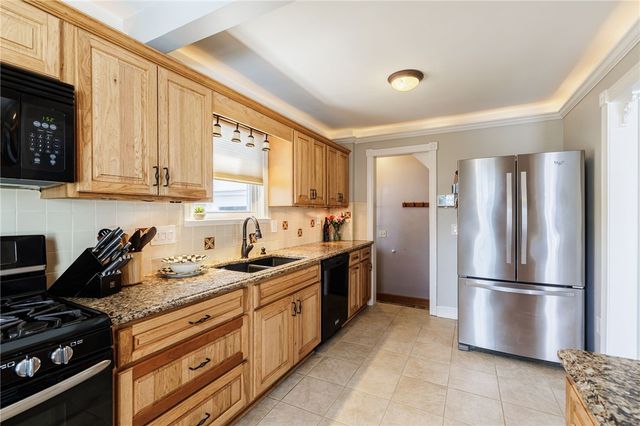 109 Chimayo Road, Irondequoit, NY 14617