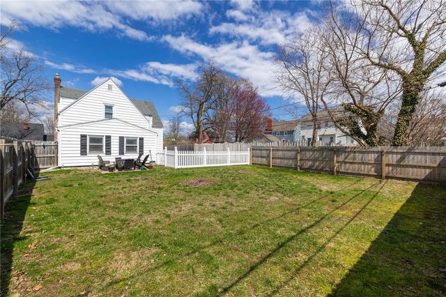 109 Chimayo Road, Irondequoit, NY 14617