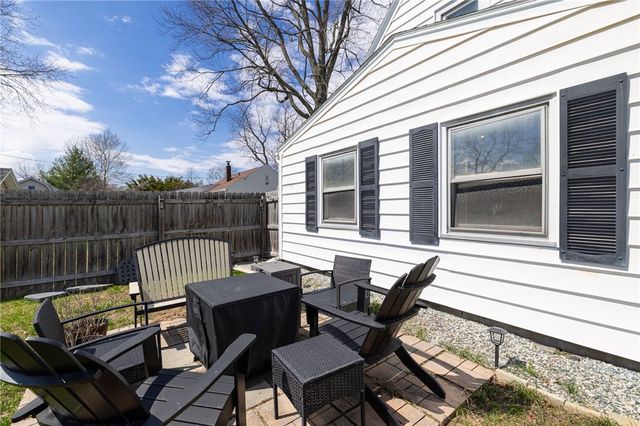 109 Chimayo Road, Irondequoit, NY 14617