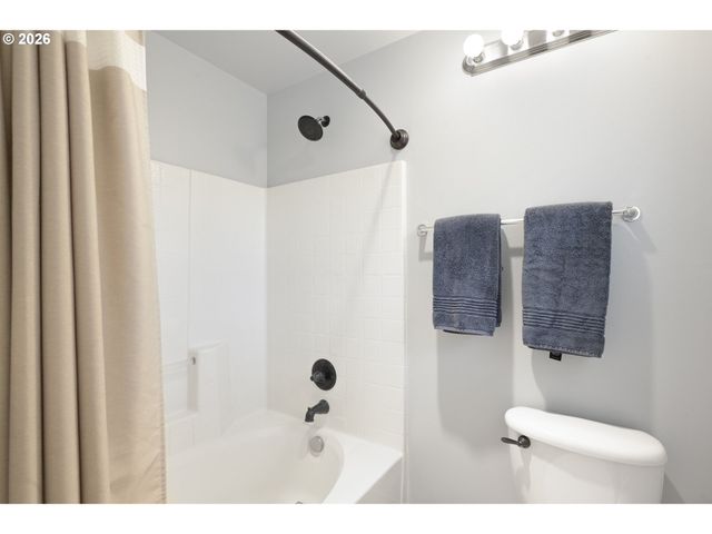 2107 Ne 181ST Ave, Vancouver, WA 98684