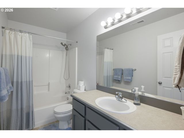 2107 Ne 181ST Ave, Vancouver, WA 98684