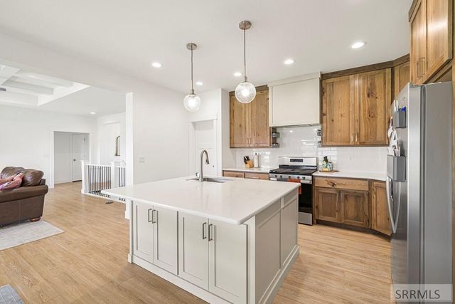 1588 N 835 E, Shelley, ID 83274