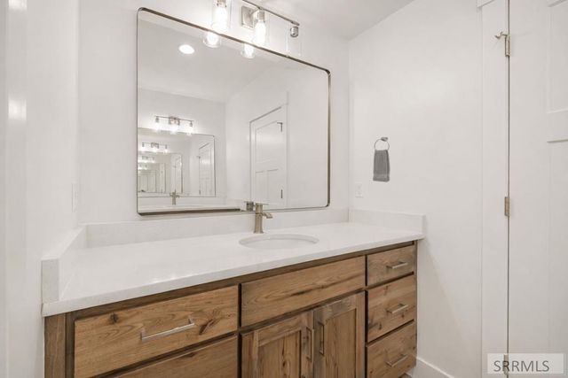 1588 N 835 E, Shelley, ID 83274