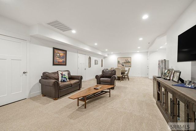 1588 N 835 E, Shelley, ID 83274