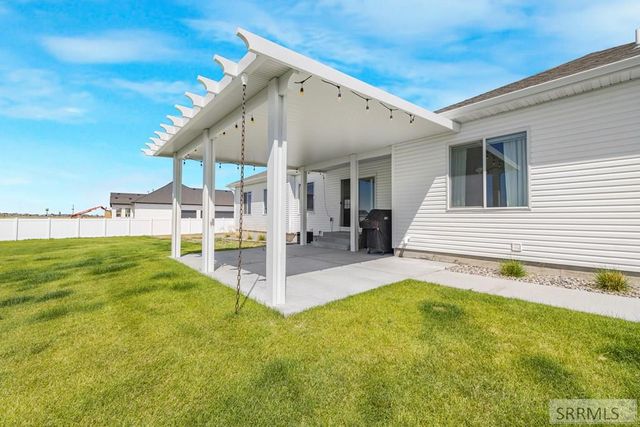 1588 N 835 E, Shelley, ID 83274