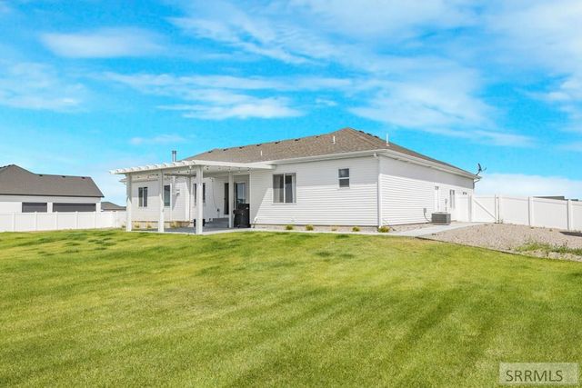 1588 N 835 E, Shelley, ID 83274