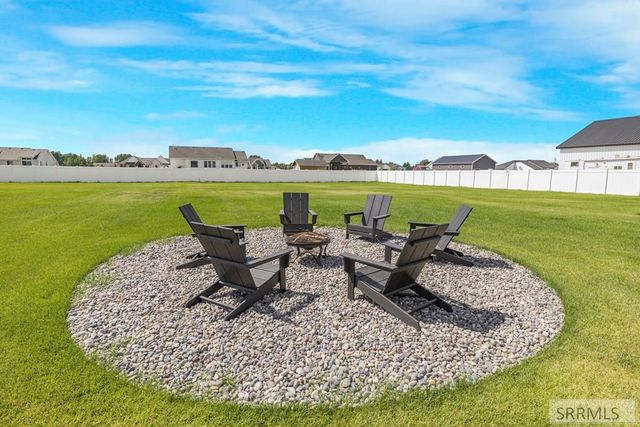 1588 N 835 E, Shelley, ID 83274