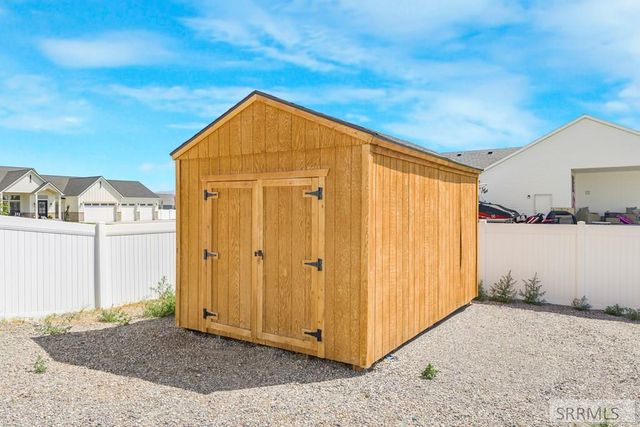 1588 N 835 E, Shelley, ID 83274