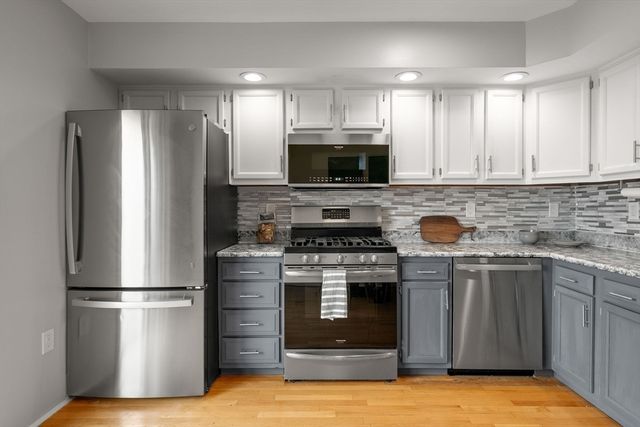 19 Dixfield 101, Boston, MA 02127