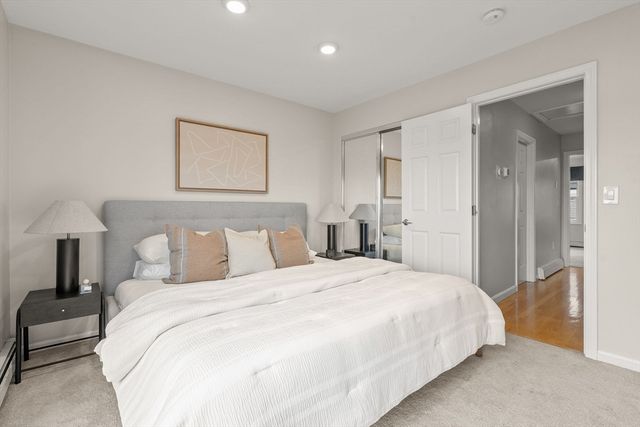 19 Dixfield 101, Boston, MA 02127