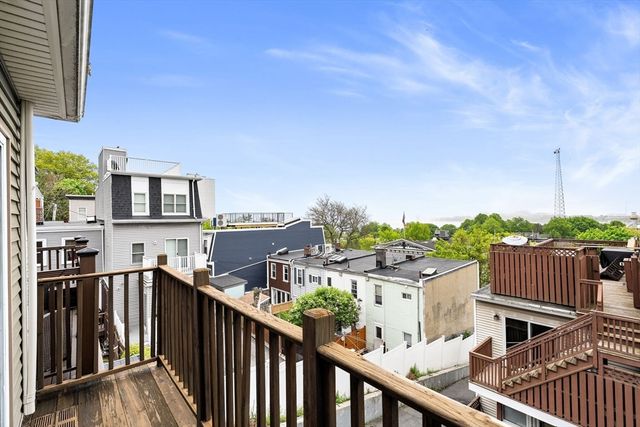 19 Dixfield 101, Boston, MA 02127