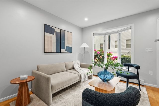 19 Dixfield 101, Boston, MA 02127