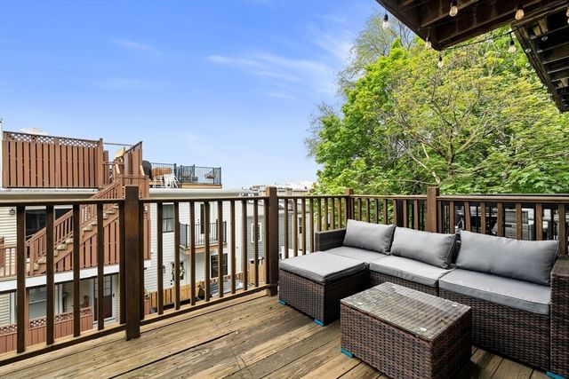 19 Dixfield 101, Boston, MA 02127