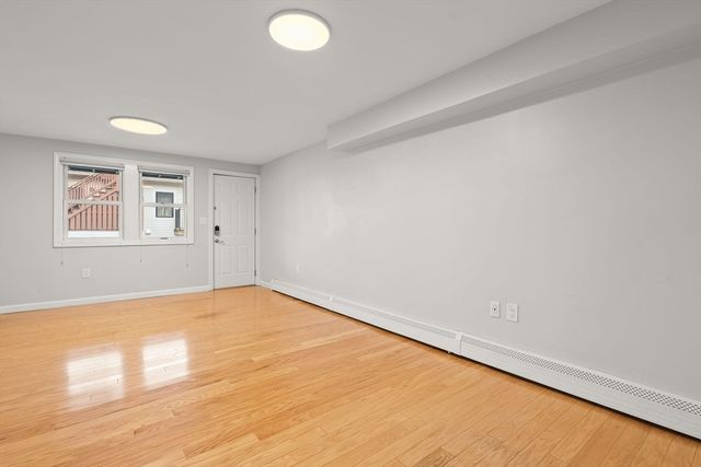 19 Dixfield 101, Boston, MA 02127