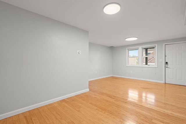 19 Dixfield 101, Boston, MA 02127